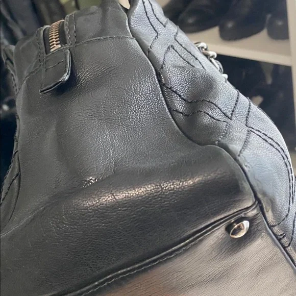 Chanel leather bag - Picture 8 of 15